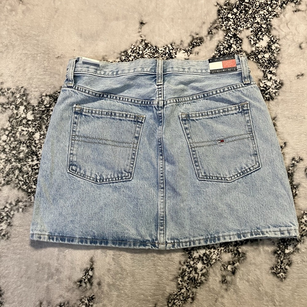 Tommy Hilfiger Skirt Womens Size 29 Izzie Mid Rise Mini Denim Light Blue Wash - Picture 4 of 8